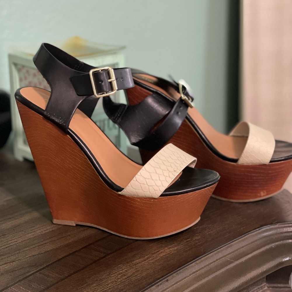 Platform Sandals 👡